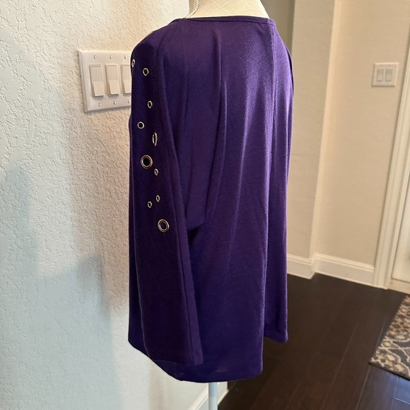 BY DESIGN Lightweight Pull Over Sweater with Grommets - Picture 8 of 9